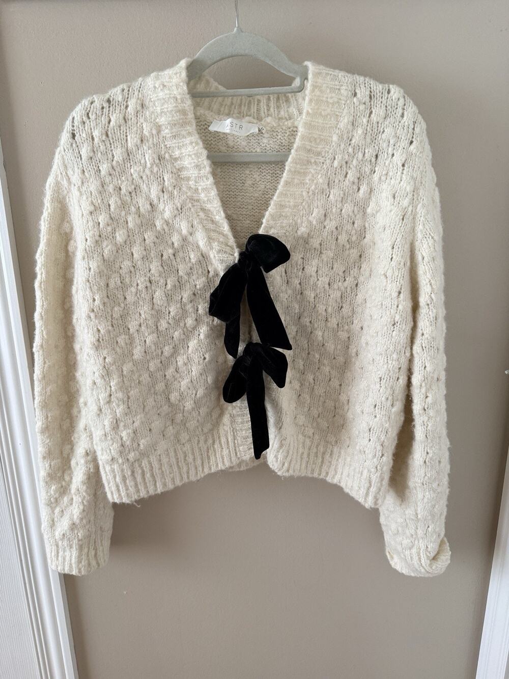 ASTR The Label Womens Off White Bow Tie Cardigan Wool Blend Large